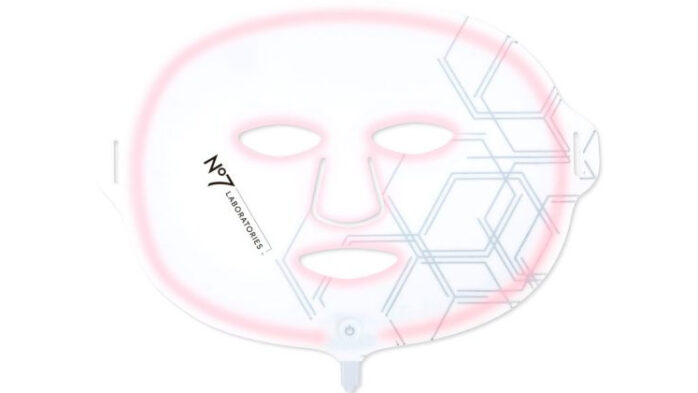 No7-Laboratories-Age-Defying-LED-Therapy-Face-Mask-4