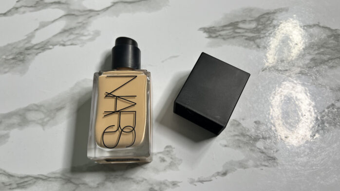 NARS Light Reflecting Foundation review 