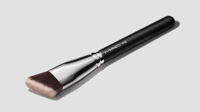 MAC 171S foundation brush