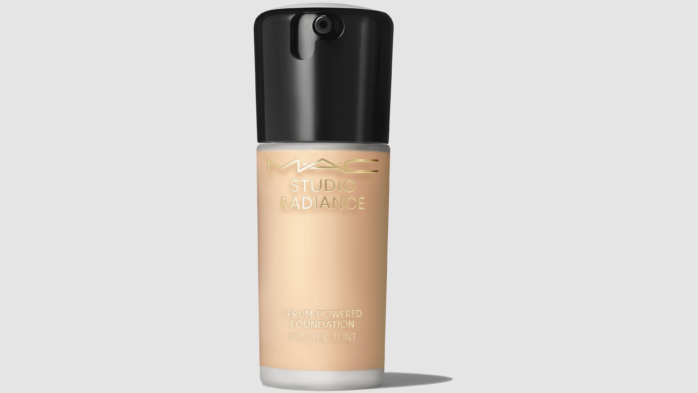 MAC Studio Radiance Foundation